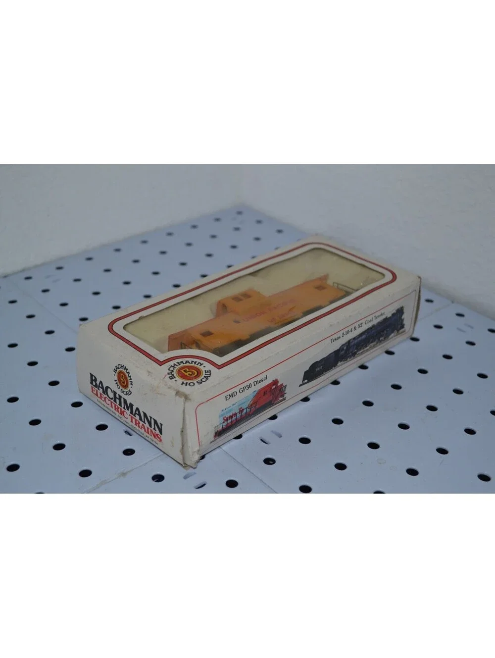 Bachmann HO Scale Union Pacific UP 25743 Caboose